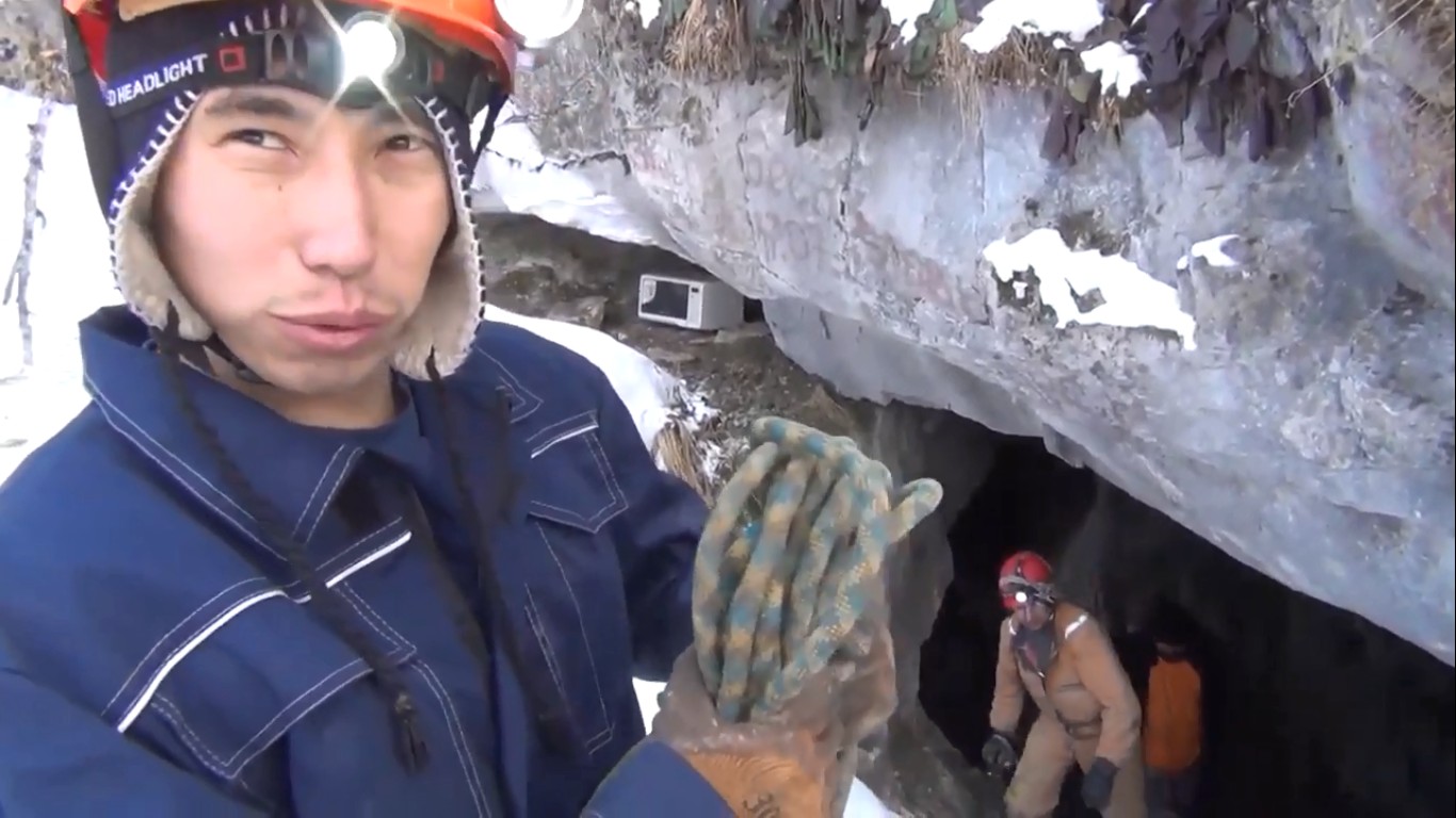 Инспекторами Дирекции ООПТ Республики Алтай проведены рейды на ООПТ гора Белый Камень и в пещеру Музейную